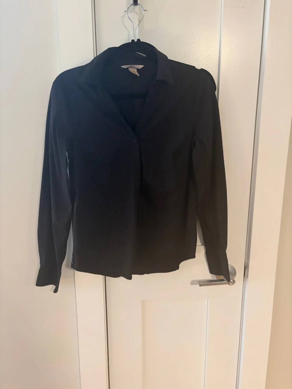 H&M Black Long-Sleeve Button-Down Shirt - Picture 2 of 3